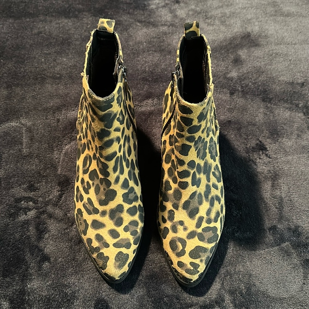 Blondo NWOT waterproof boots size 9.5 Leopard print.